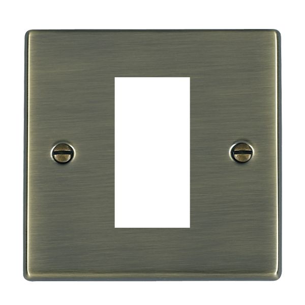 Hartland EuroFix Antique Brass Single Plate complete with 1 EuroFix Aperture 25x50mm and Grid